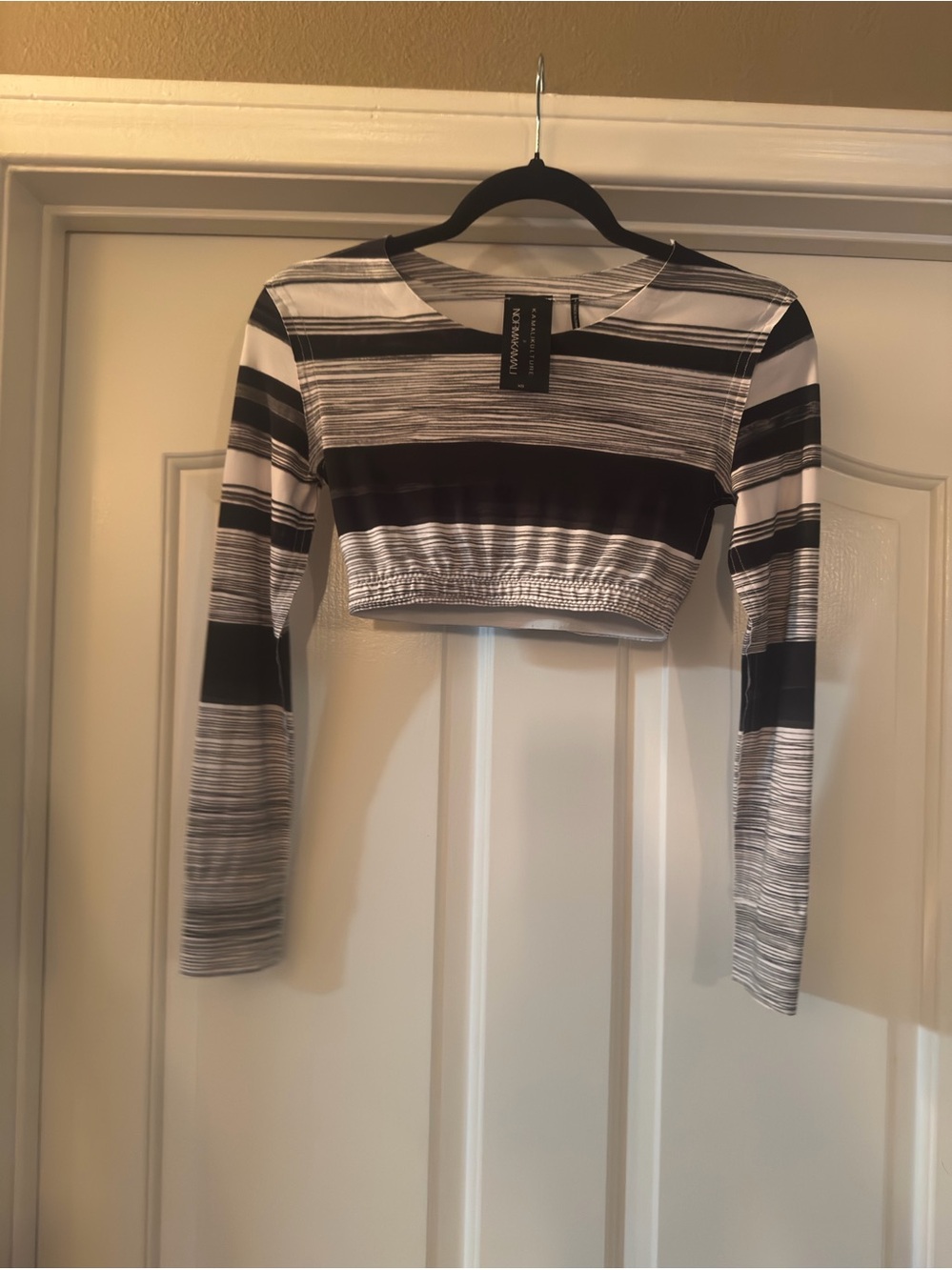 NWOT Norma Kamali Black & White Striped Long-Sleeve Crop Top